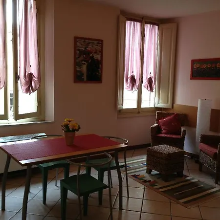 Gloria Aparthotel 2*